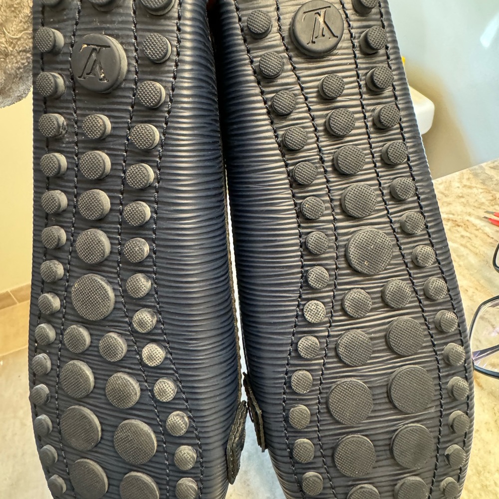 Louis Vuitton Authentic Women’s moccasins - Picture 8 of 8